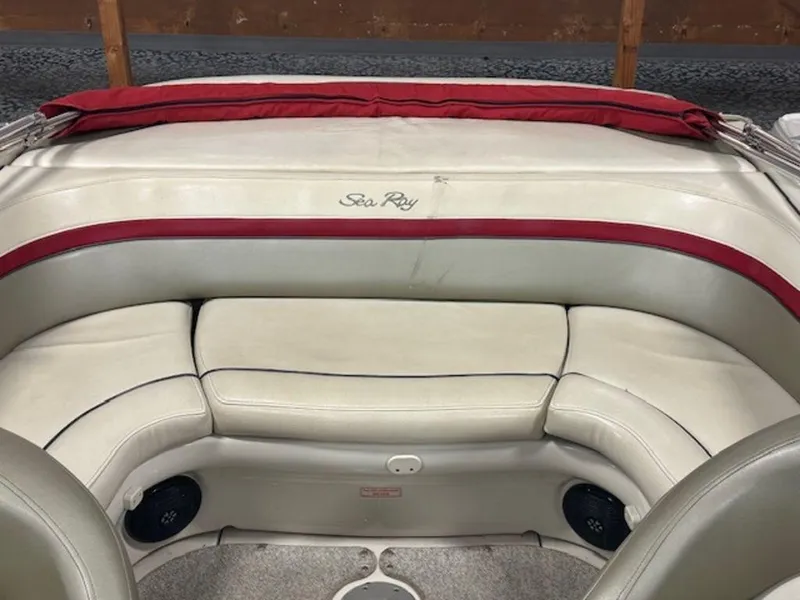 Slide: The Image of Sea Ray 240 Select 2004 - 9