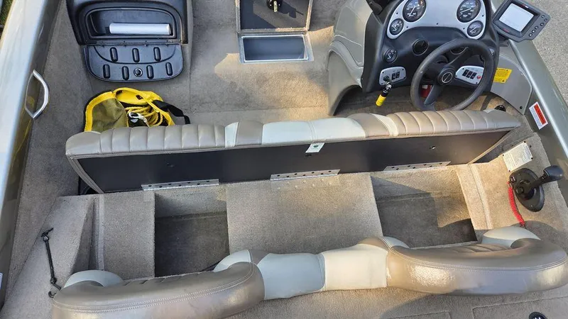 Slide: The Image of Tracker TX17 2001 - 10