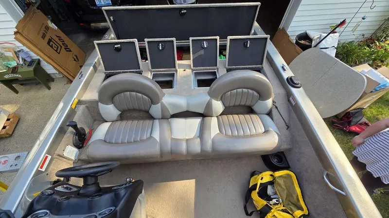 Slide: The Image of Tracker TX17 2001 - 11