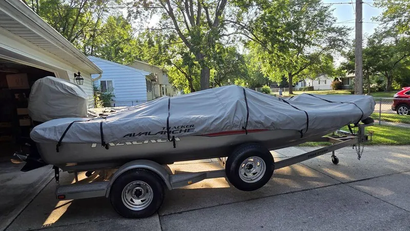 Slide: The Image of Tracker TX17 2001 - 22