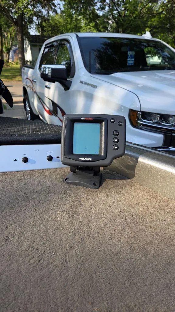 Slide: The Image of Tracker TX17 2001 - 4