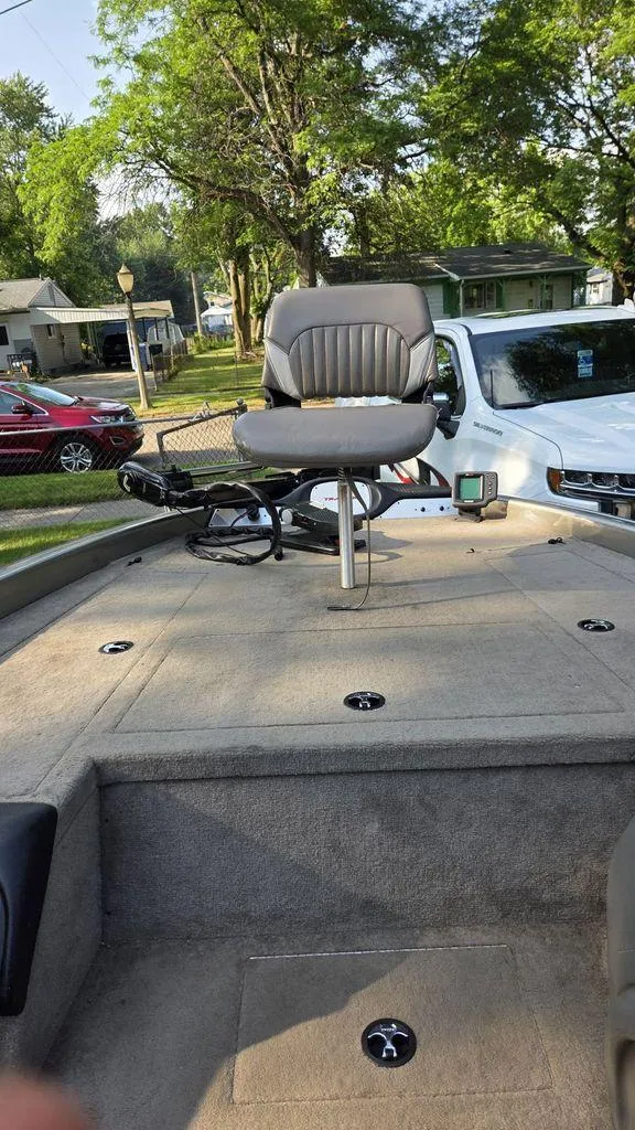 Slide: The Image of Tracker TX17 2001 - 7