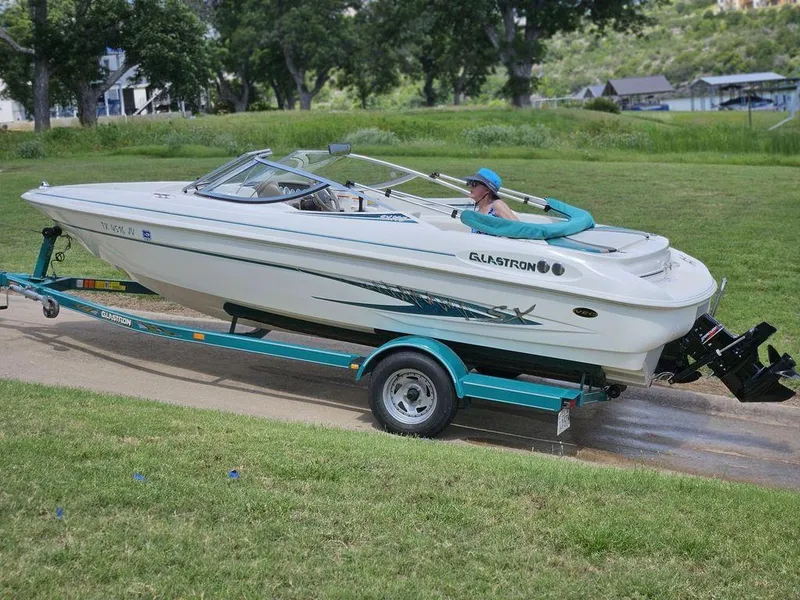 Slide: The Image of Glastron SX 195 RB 2003 - 2