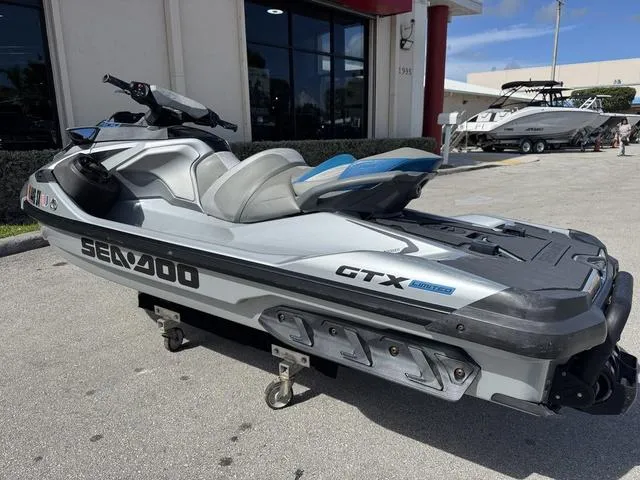 Slide: The Image of Sea-Doo GTX 2021 - 6