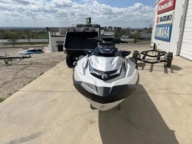 Slide: The Image of Sea-Doo GTX 2025 - 3