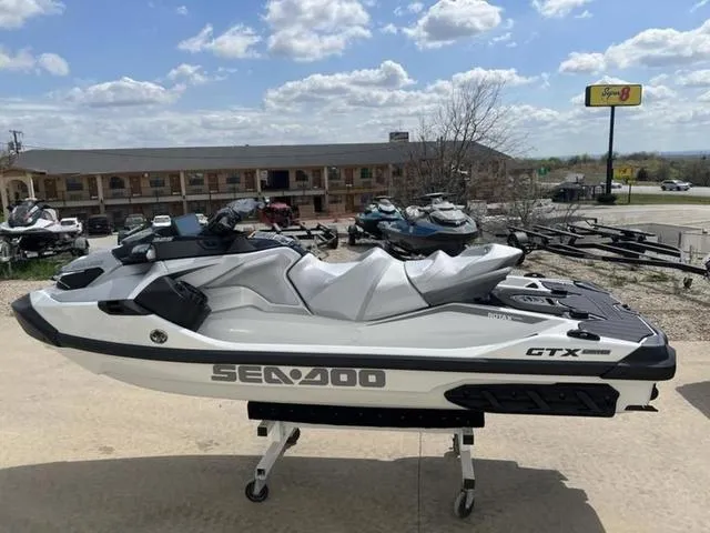 Slide: The Image of Sea-Doo GTX 2025 - 5