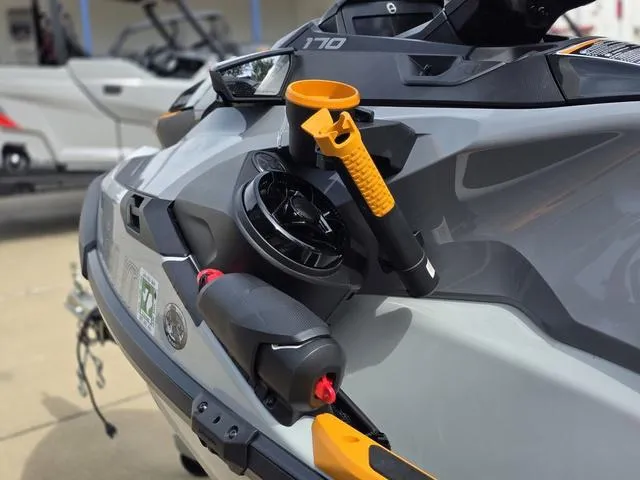 Slide: The Image of Sea-Doo Fish Pro Trophy 170 Ibr, Idf With Audio 2022 - 12