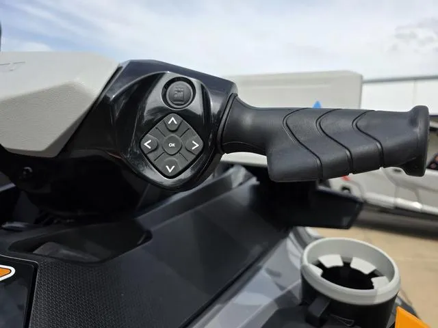 Slide: The Image of Sea-Doo Fish Pro Trophy 170 Ibr, Idf With Audio 2022 - 14