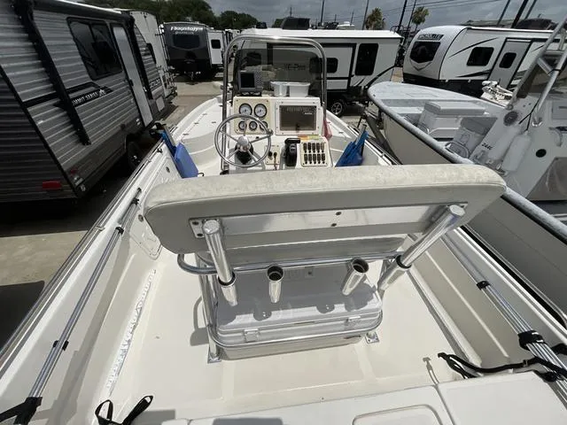 Slide: The Image of NauticStar 2200 2007 - 17