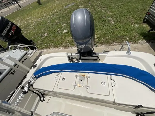 Slide: The Image of NauticStar 2200 2007 - 18