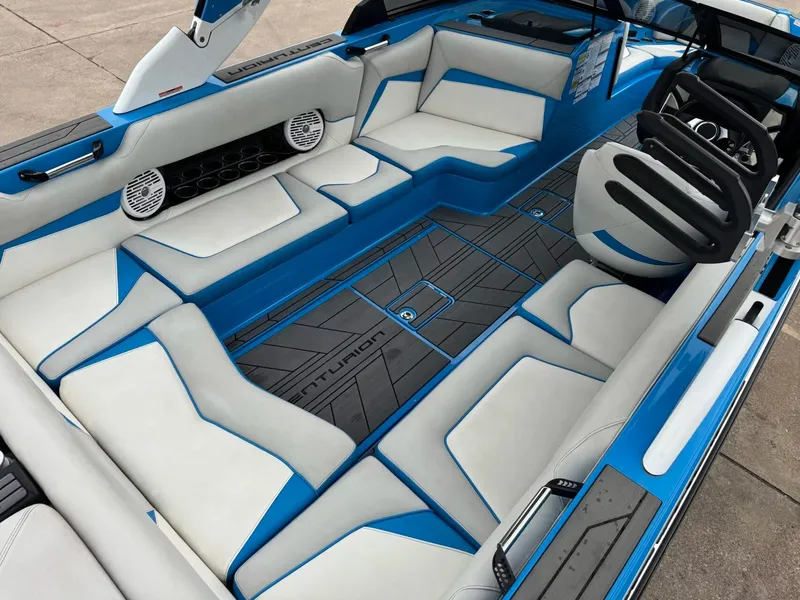 Slide: The Image of Centurion Vi24 2020 - 10