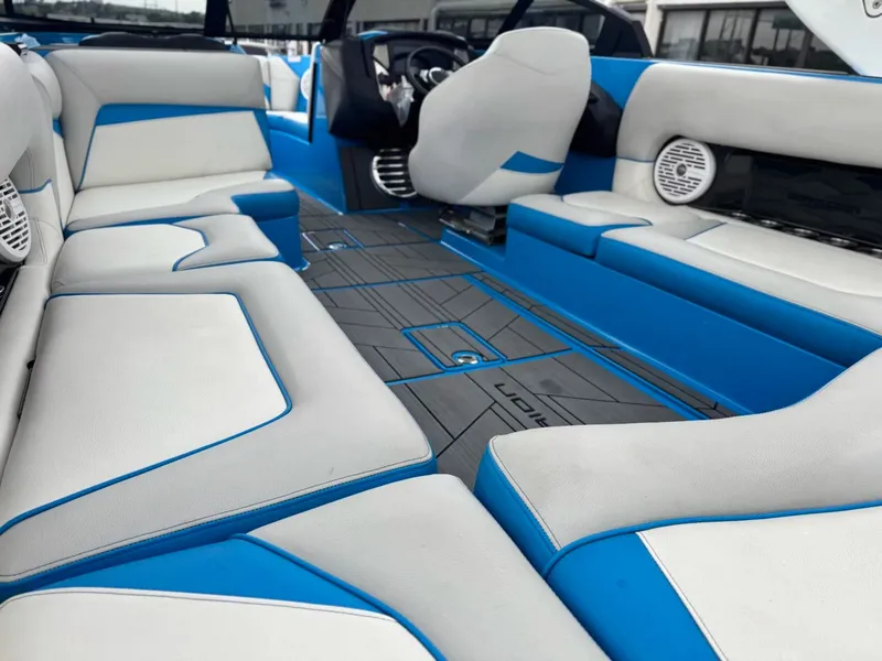 Slide: The Image of Centurion Vi24 2020 - 13