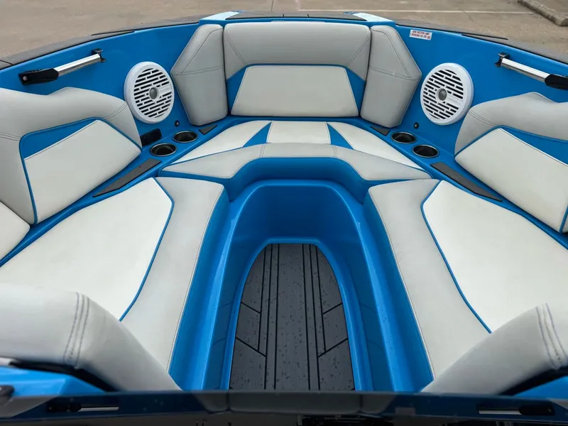 Slide: The Image of Centurion Vi24 2020 - 18