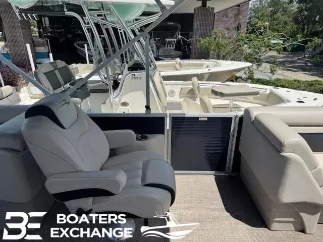 Slide: The Image of Bennington 22 SX 2019 - 7