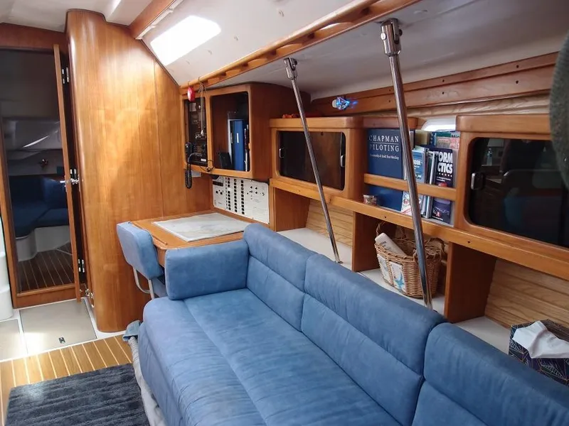 Slide: The Image of Catalina 400 1996 - 16