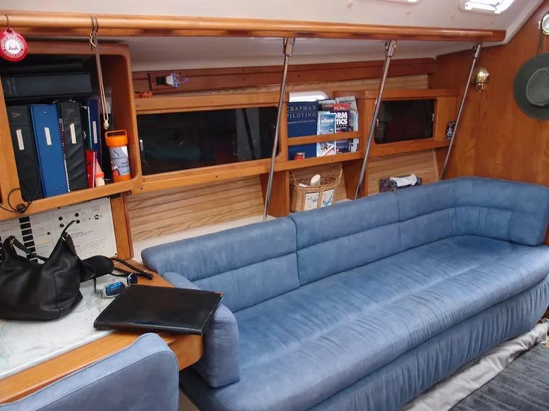 Slide: The Image of Catalina 400 1996 - 17