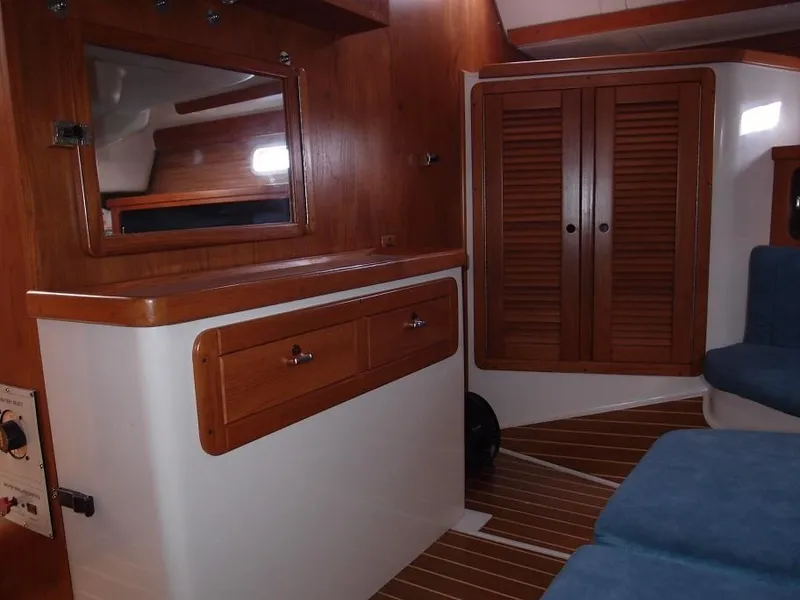 Slide: The Image of Catalina 400 1996 - 28