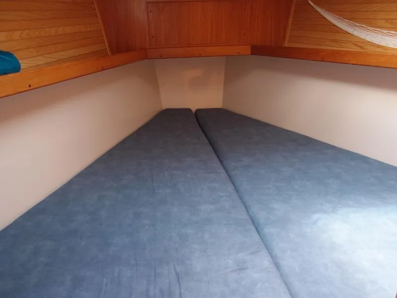 Slide: The Image of Catalina 400 1996 - 29