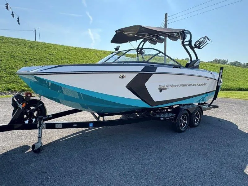 Slide: The Image of Nautique G23 2016 - 1