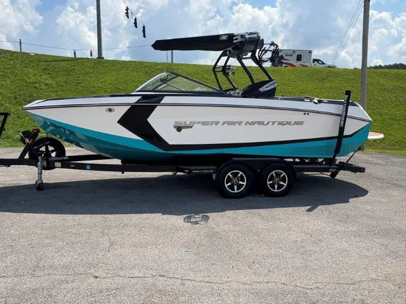 Slide: The Image of Nautique G23 2016 - 3