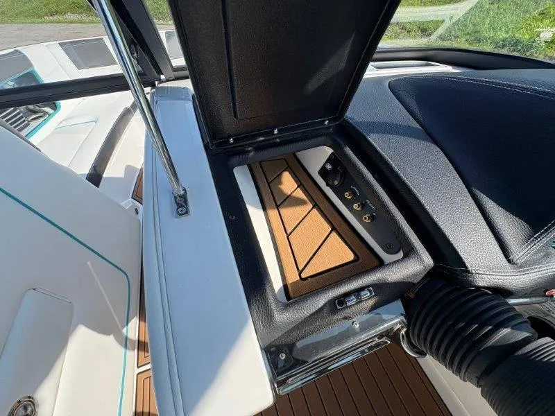 Slide: The Image of Nautique G23 2016 - 51