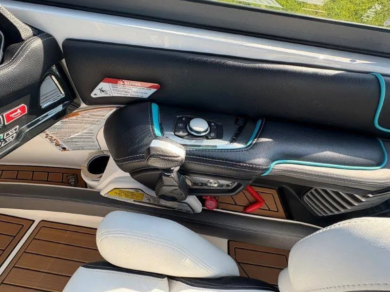 Slide: The Image of Nautique G23 2016 - 52