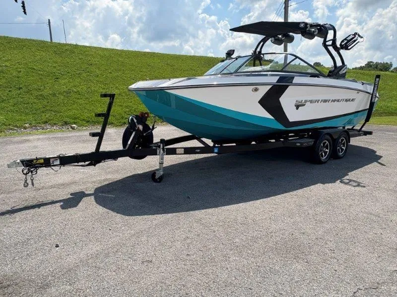 Slide: The Image of Nautique G23 2016 - 8