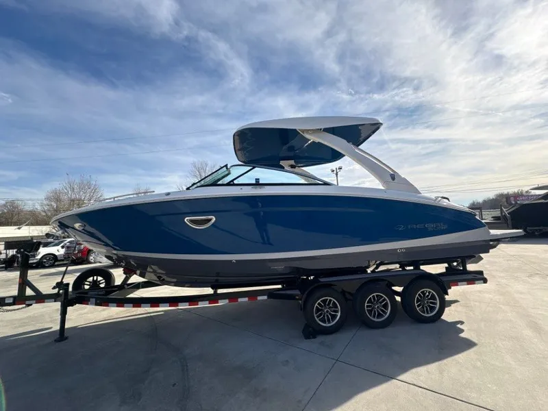 Slide: The Image of Regal LS9 Surf Ultimate 2026 - 8