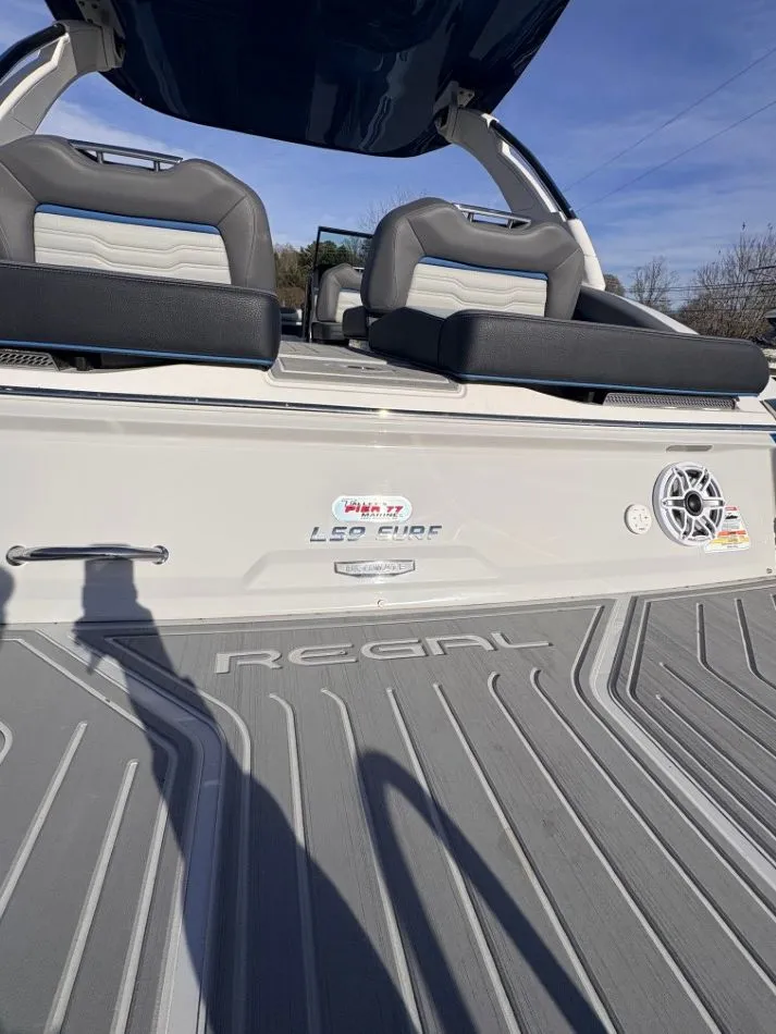 Slide: The Image of Regal LS9 Surf Ultimate 2026 - 9