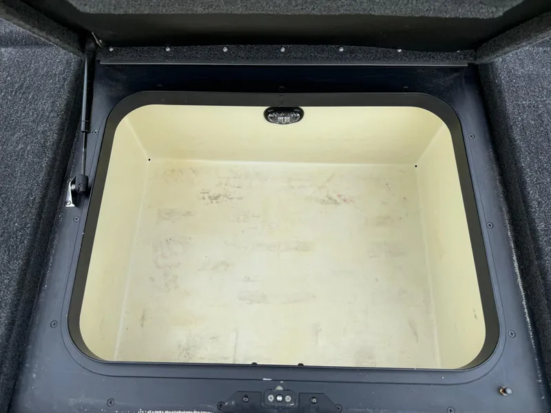 Slide: The Image of Skeeter FX21 2011 - 51