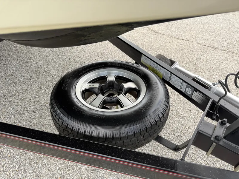 Slide: The Image of Skeeter FX21 2011 - 57