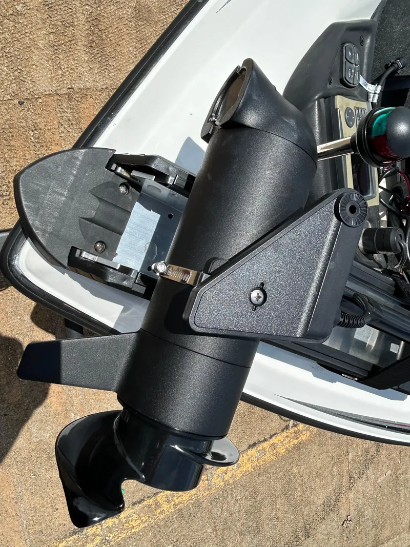 Slide: The Image of Skeeter FX21 2011 - 59