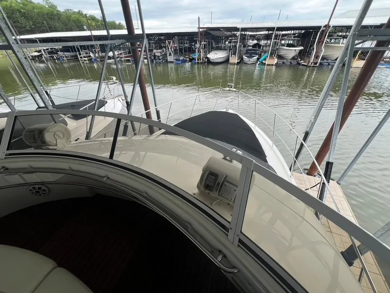 Slide: The Image of Carver 455 Aft Cabin Motoryacht 1998 - 51