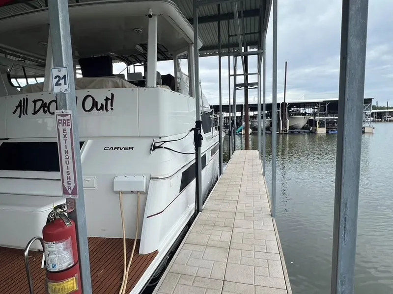 Slide: The Image of Carver 455 Aft Cabin Motoryacht 1998 - 56