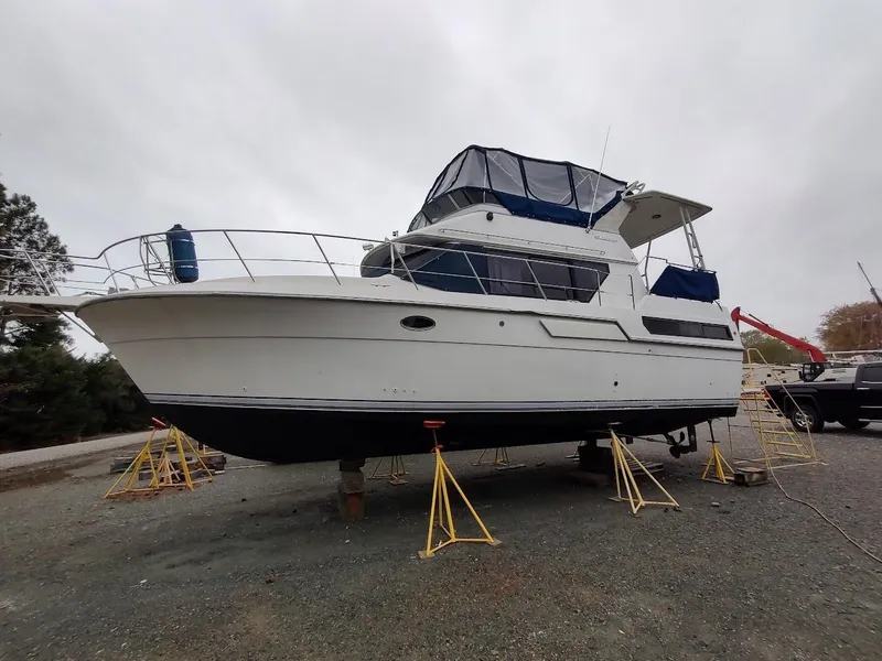 Slide: The Image of Carver 36 Aft Cabin Motor Yacht 1992 - 100