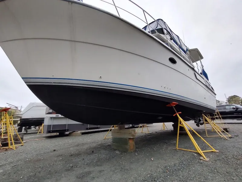 Slide: The Image of Carver 36 Aft Cabin Motor Yacht 1992 - 101