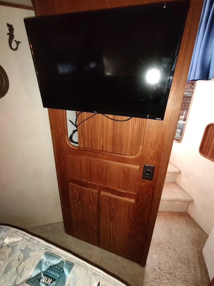 Slide: The Image of Carver 36 Aft Cabin Motor Yacht 1992 - 66