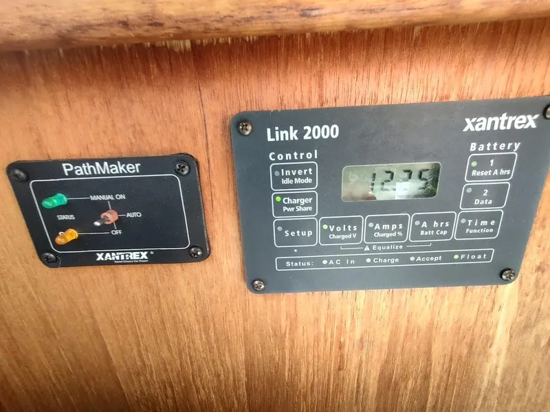 Slide: The Image of Carver 36 Aft Cabin Motor Yacht 1992 - 81