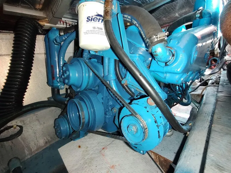 Slide: The Image of Carver 36 Aft Cabin Motor Yacht 1992 - 97