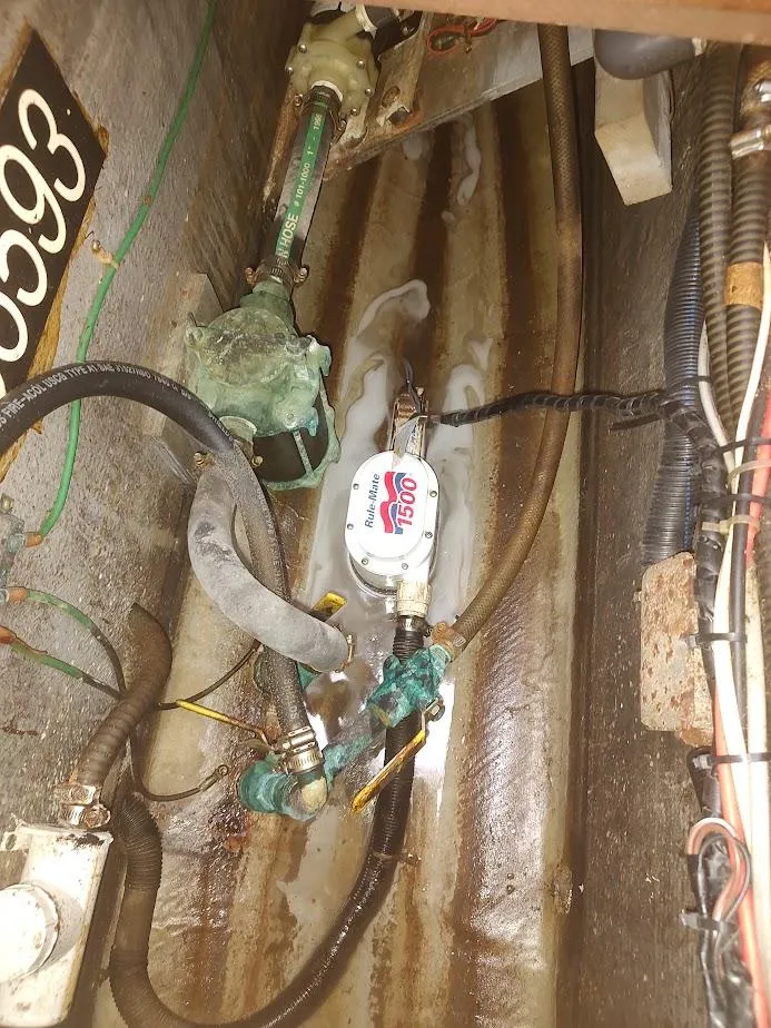 Slide: The Image of Carver 36 Aft Cabin Motor Yacht 1992 - 98