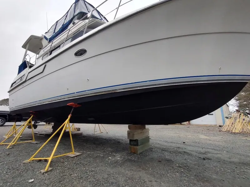 Slide: The Image of Carver Yachts 36 Aft Cabin Motoryacht 1992 - 102