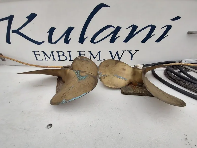 Slide: The Image of Carver Yachts 36 Aft Cabin Motoryacht 1992 - 105