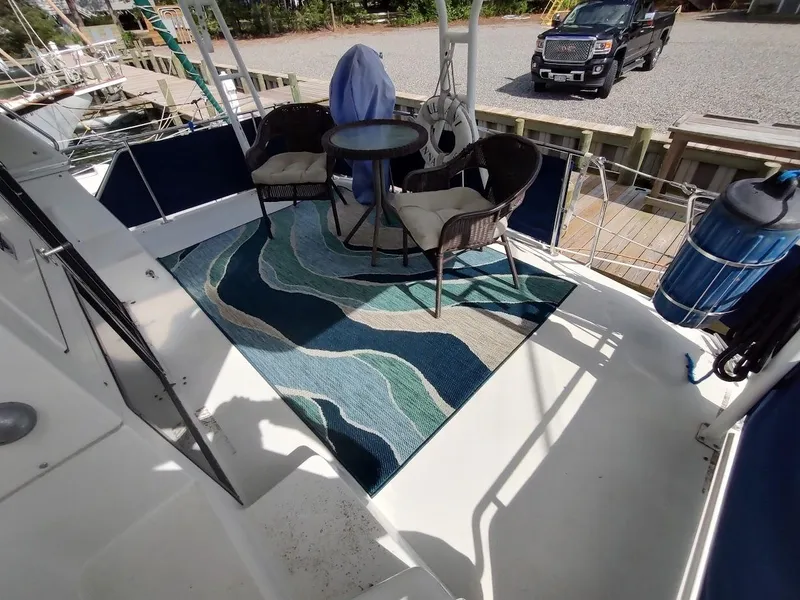 Slide: The Image of Carver Yachts 36 Aft Cabin Motoryacht 1992 - 12