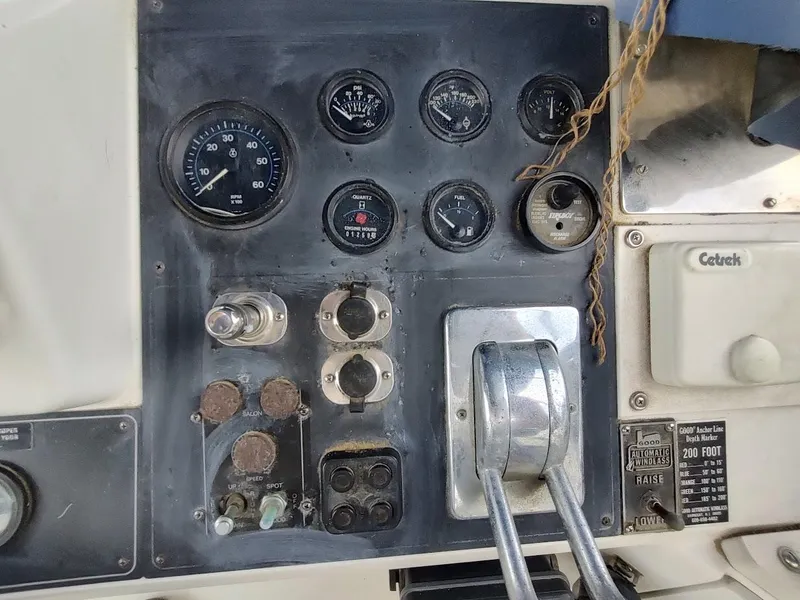 Slide: The Image of Carver Yachts 36 Aft Cabin Motoryacht 1992 - 20