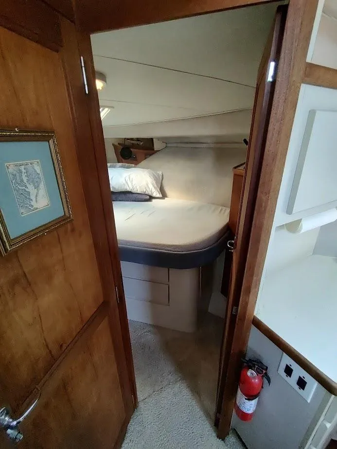 Slide: The Image of Carver Yachts 36 Aft Cabin Motoryacht 1992 - 47