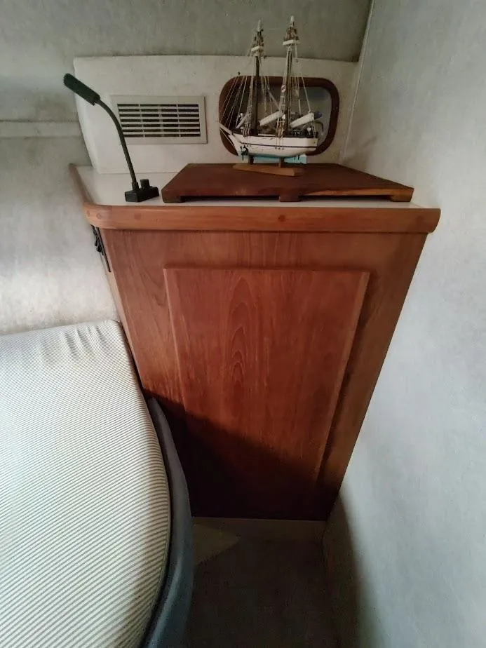 Slide: The Image of Carver Yachts 36 Aft Cabin Motoryacht 1992 - 52