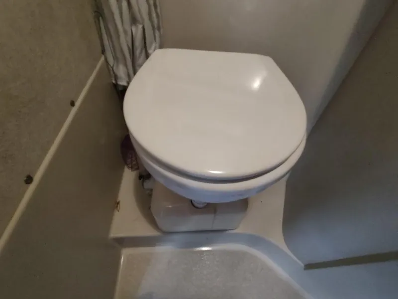 Slide: The Image of Carver Yachts 36 Aft Cabin Motoryacht 1992 - 54