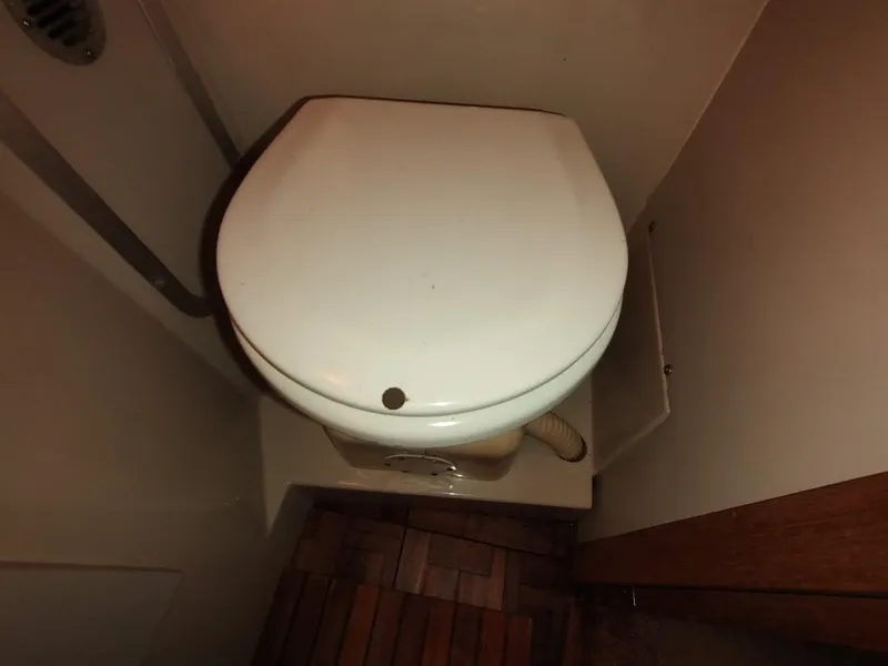 Slide: The Image of Carver Yachts 36 Aft Cabin Motoryacht 1992 - 70