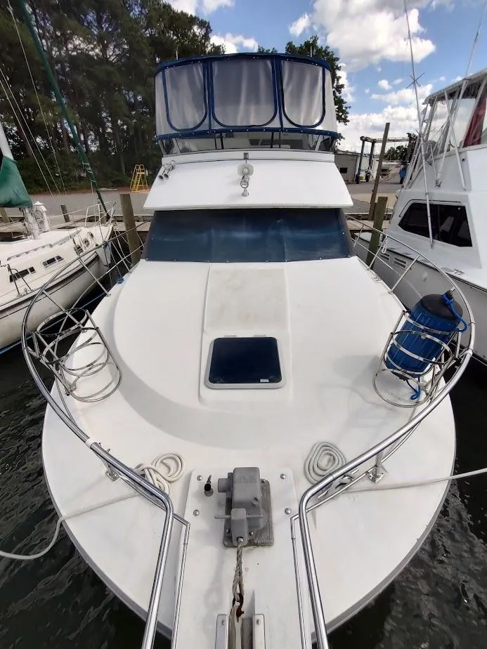 Slide: The Image of Carver Yachts 36 Aft Cabin Motoryacht 1992 - 9