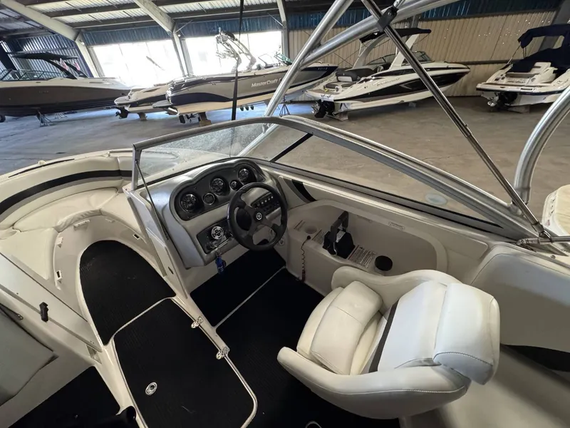 Slide: The Image of Yamaha AR230 2004 - 6